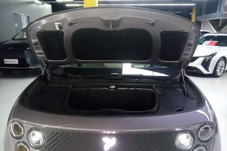 Used firefly 2025 Free Edition Engine Bay