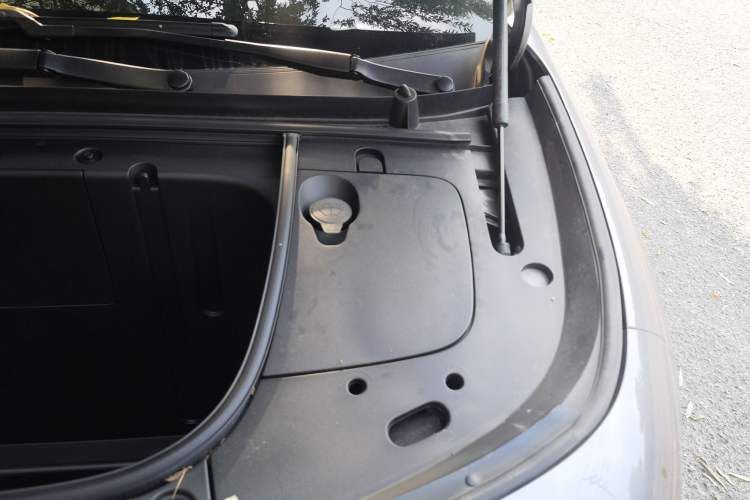 Used firefly 2025 Illuminated Edition Engine Bay Left