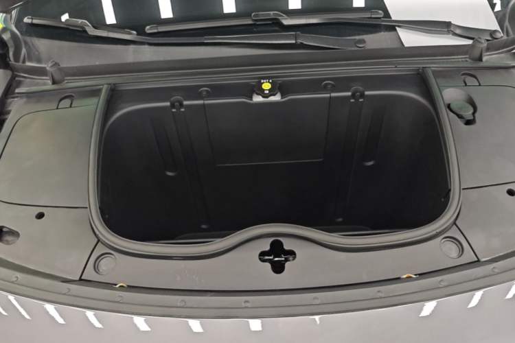 Used firefly 2025 Illuminated Edition Engine Bay