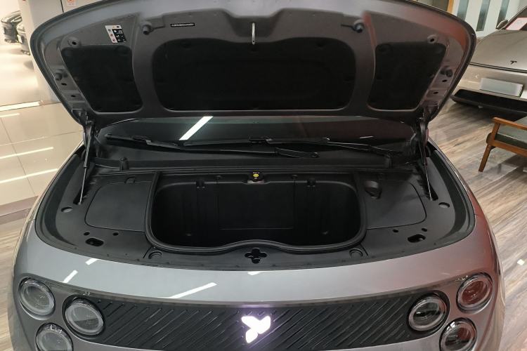 Used firefly 2025 Free Edition Engine Bay