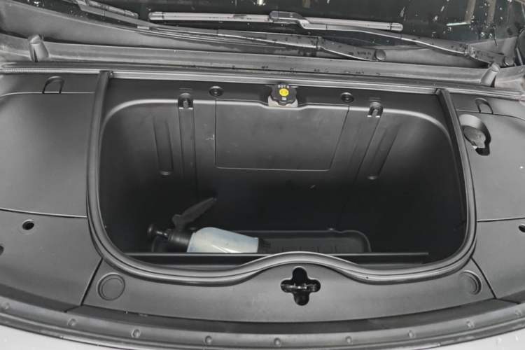 Used firefly 2025 Illuminated Edition Engine Bay