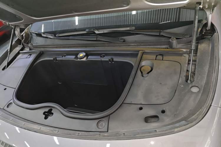 Used firefly 2025 Free Edition Engine Bay