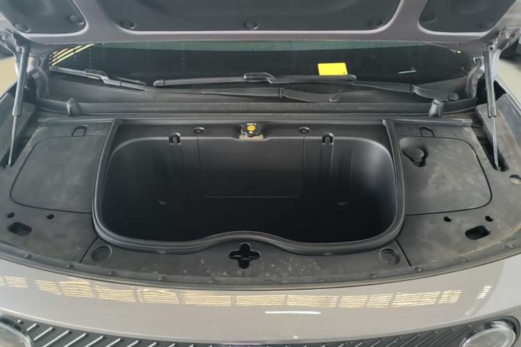 Used firefly 2025 Free Edition Engine Bay
