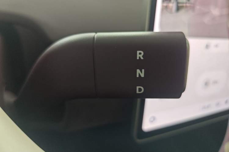 Used firefly 2025 Illuminated Edition Gear Lever