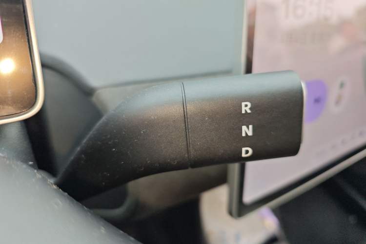 Used firefly 2025 Illuminated Edition Gear Lever