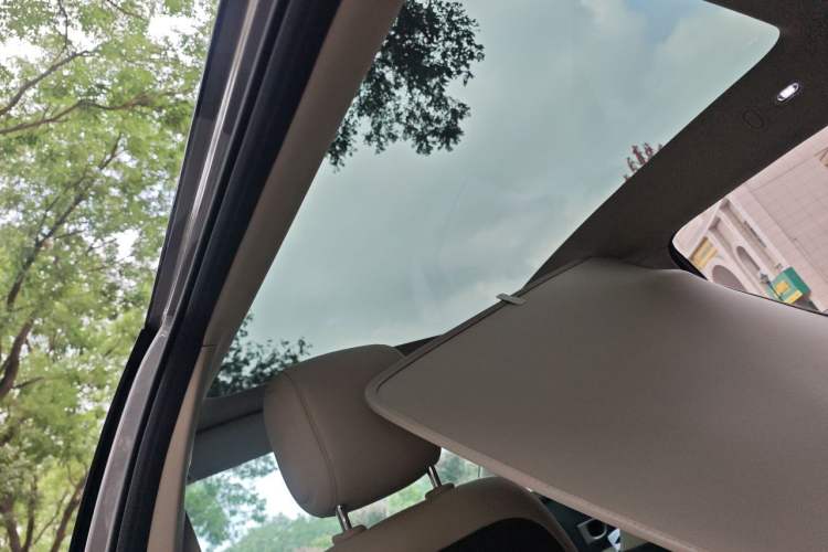 Used firefly 2025 Illuminated Edition Headliner