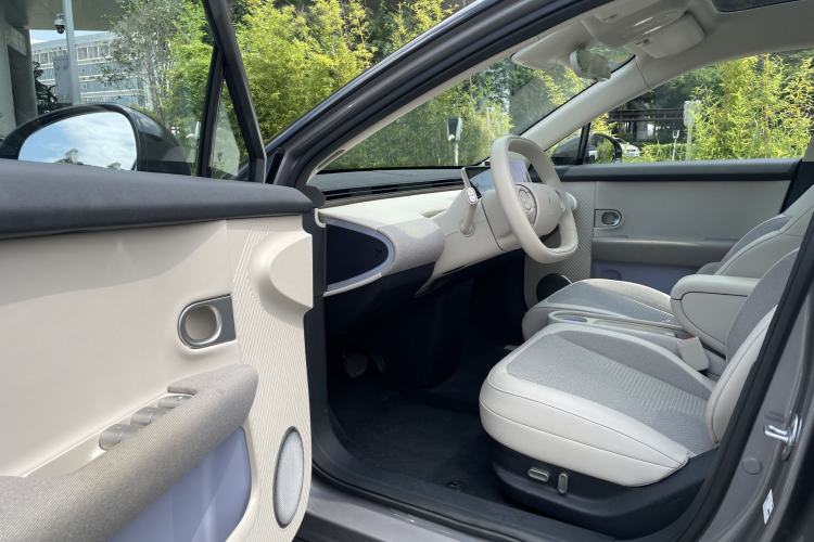 Used firefly 2025 Free Edition Interior 2