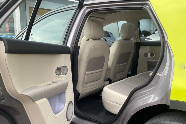 Used firefly 2025 Free Edition Interior 2