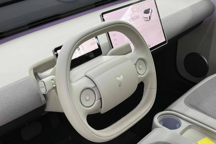 Used firefly 2025 Free Edition Interior 2