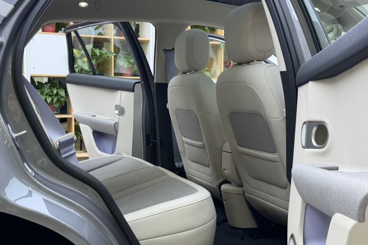 Used firefly 2025 Free Edition Interior 3
