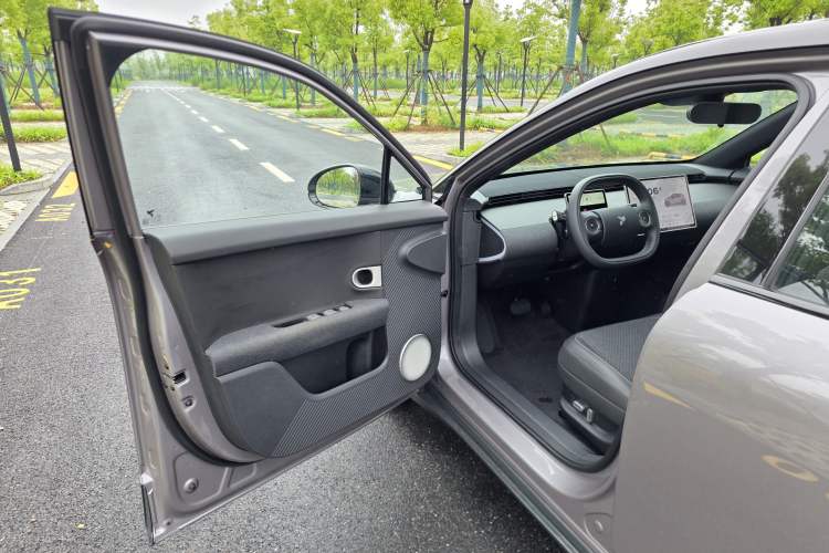 Used firefly 2025 Free Edition Interior 3