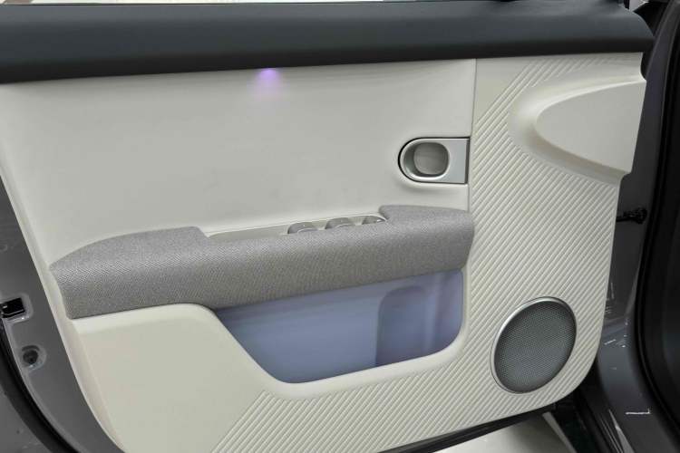 Used firefly 2025 Free Edition Interior 3