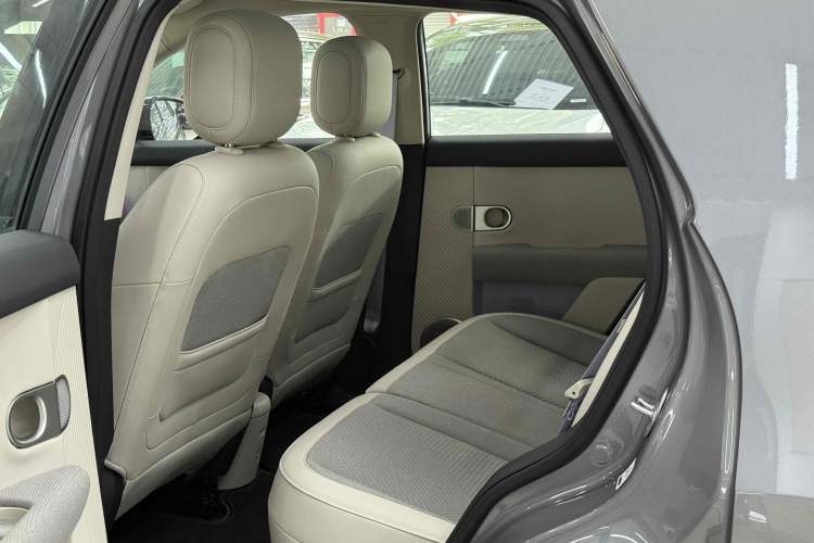 Used firefly 2025 Free Edition Interior 4