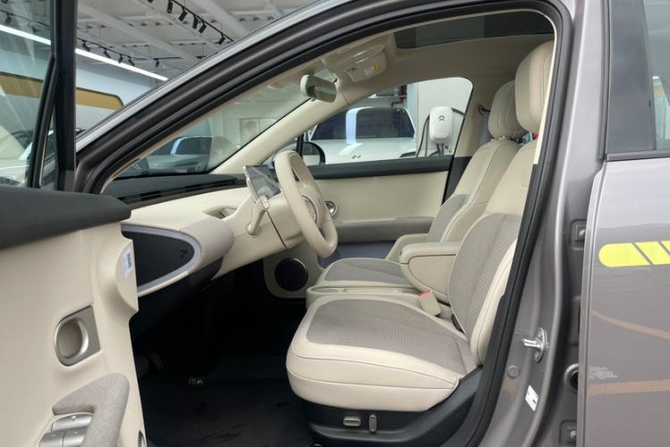 Used firefly 2025 Free Edition Interior 5
