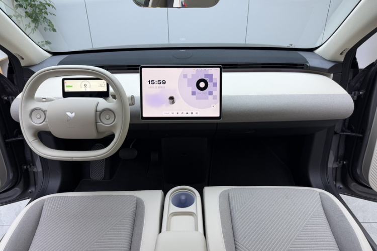 Used firefly 2025 Free Edition Interior 6