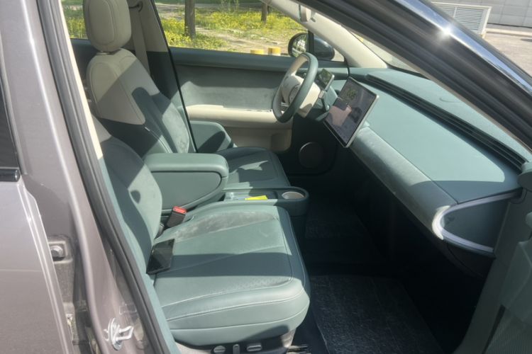 Used firefly 2025 Illuminated Edition Interior 6