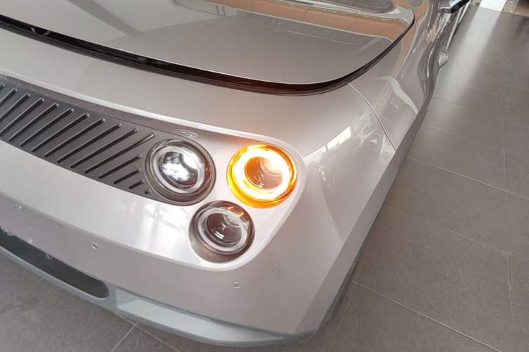 Used firefly 2025 Free Edition Left Front Headlight