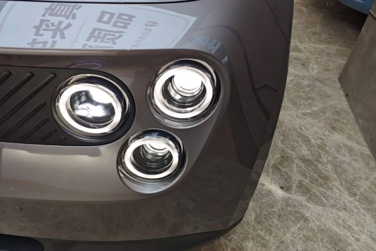 Used firefly 2025 Illuminated Edition Left Front Headlight