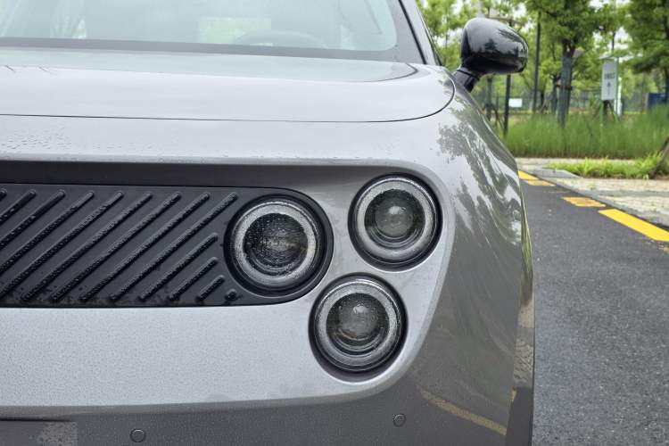 Used firefly 2025 Free Edition Left Front Headlight