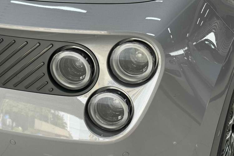 Used firefly 2025 Free Edition Left Front Headlight
