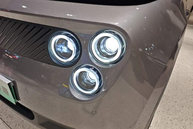 Used firefly 2025 Illuminated Edition Left Front Headlight
