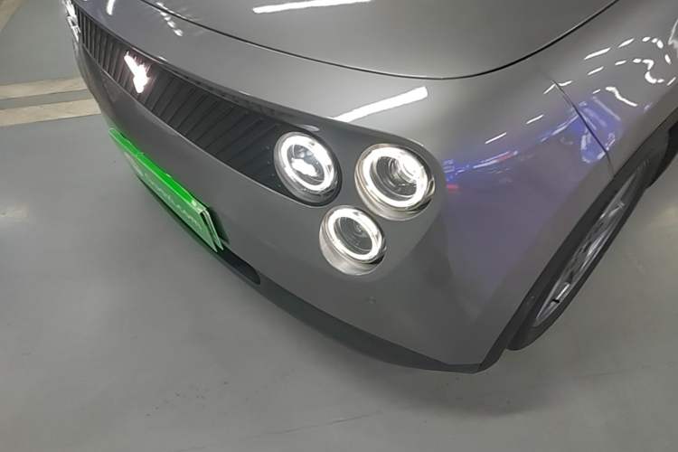Used firefly 2025 Illuminated Edition Left Front Headlight