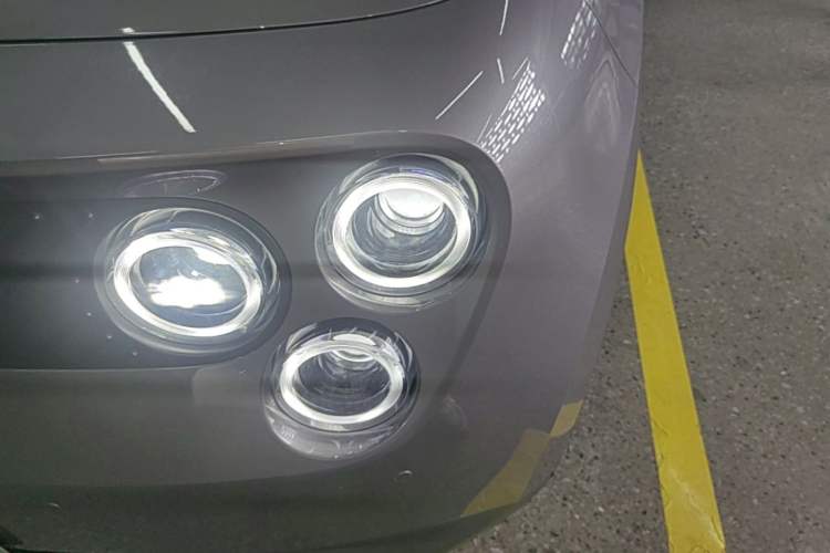 Used firefly 2025 Free Edition Left Front Headlight