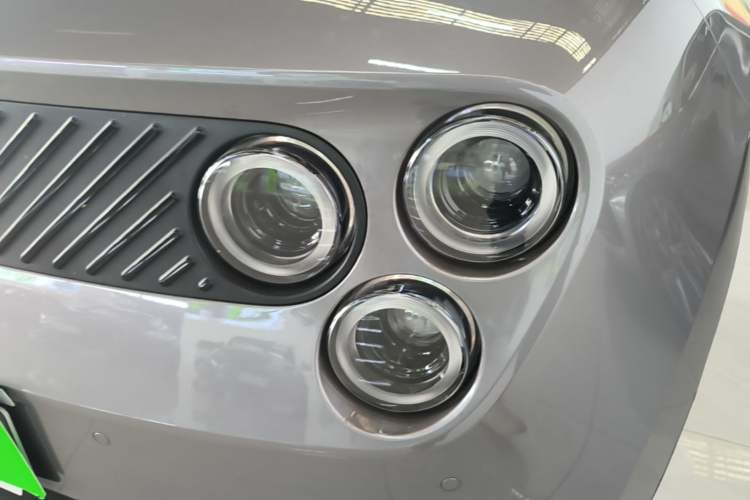 Used firefly 2025 Free Edition Left Front Headlight