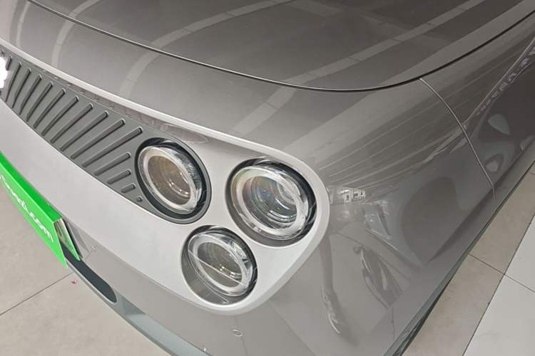 Used firefly 2025 Free Edition Left Front Headlight