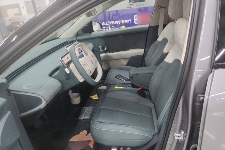 Used firefly 2025 Illuminated Edition Left Front Seat