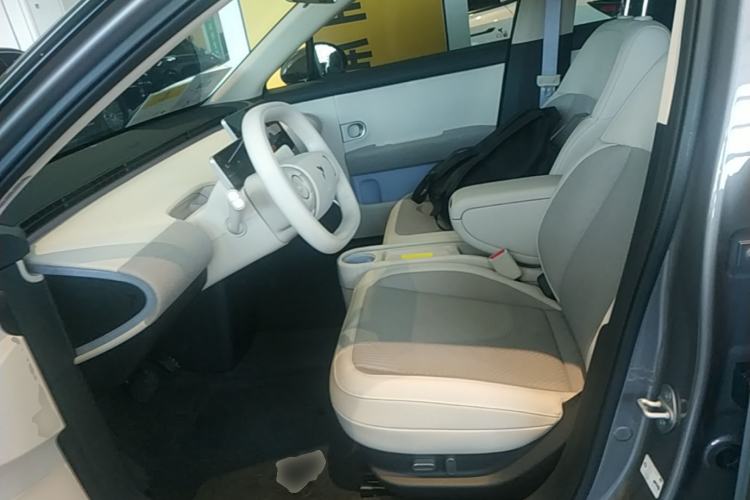 Used firefly 2025 Free Edition Left Front Seat