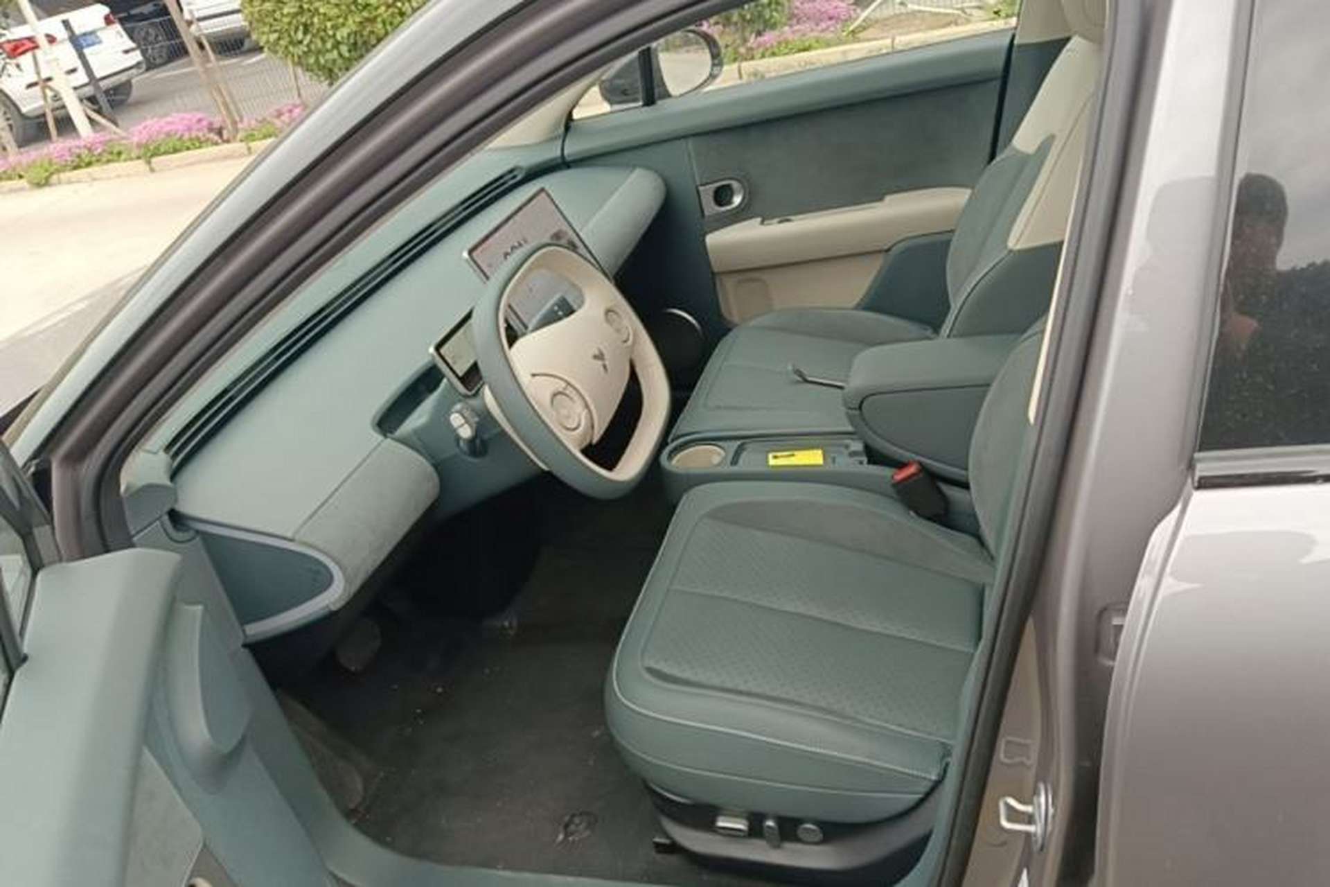 Used firefly 2025 Illuminated Edition Left Front Seat