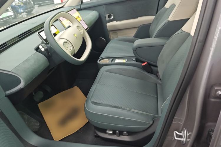 Used firefly 2025 Illuminated Edition Left Front Seat