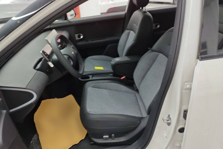 Used firefly 2025 Free Edition Left Front Seat