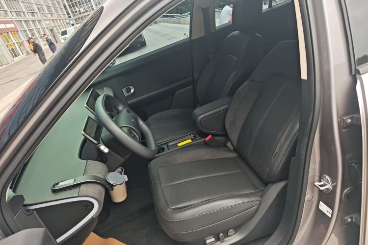 Used firefly 2025 Illuminated Edition Left Front Seat