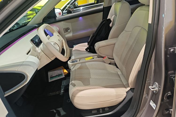 Used firefly 2025 Illuminated Edition Left Front Seat