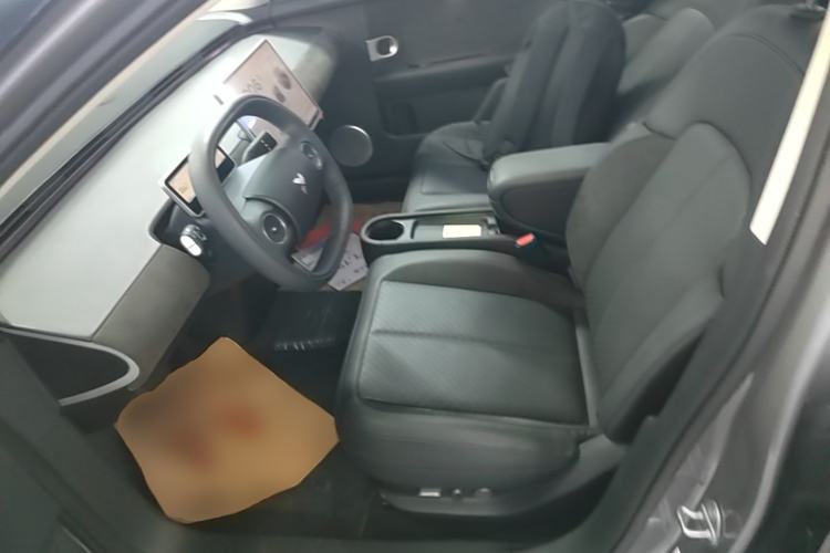 Used firefly 2025 Illuminated Edition Left Front Seat