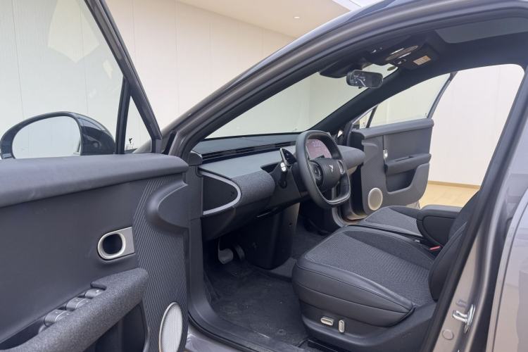 Used firefly 2025 Free Edition Left Front Seat
