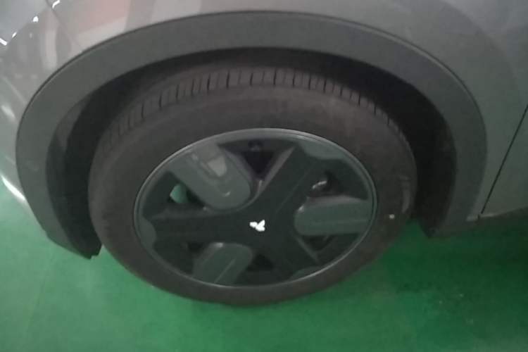 Used firefly 2025 Free Edition Left Front Wheel Hub