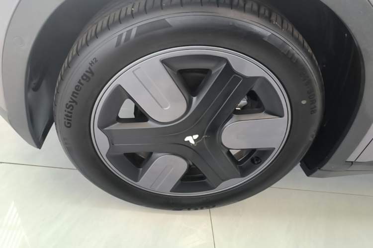 Used firefly 2025 Free Edition Left Front Wheel Hub
