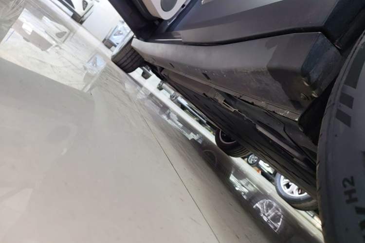 Used firefly 2025 Illuminated Edition Left Side Sill