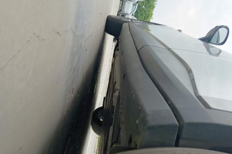 Used firefly 2025 Illuminated Edition Left Side Sill