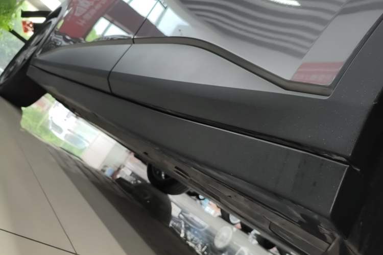 Used firefly 2025 Illuminated Edition Left Side Sill