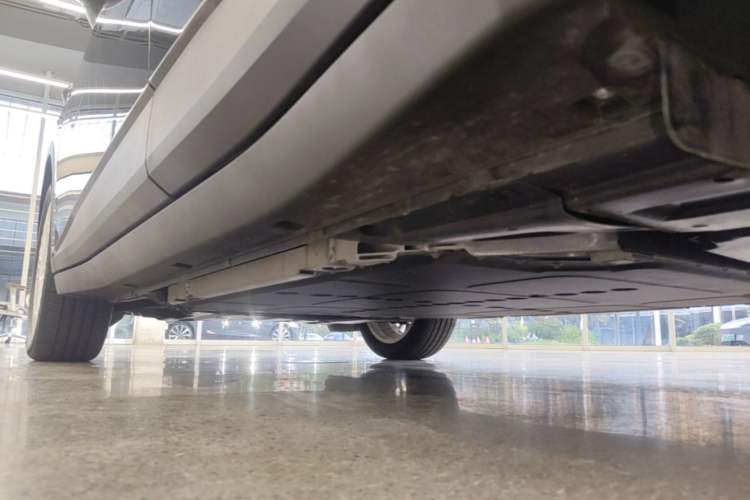 Used firefly 2025 Night Creature Special Edition Left Side Sill