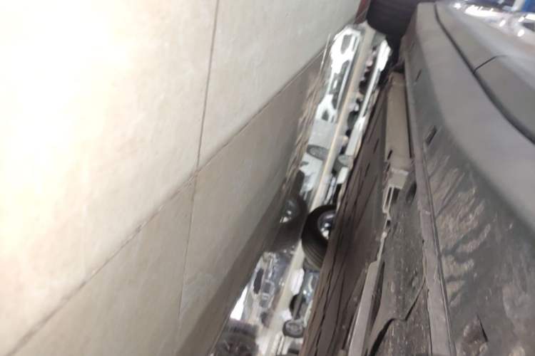 Used firefly 2025 Illuminated Edition Left Side Sill