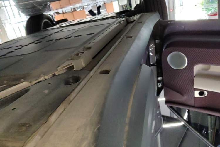 Used firefly 2025 Illuminated Edition Left Side Sill