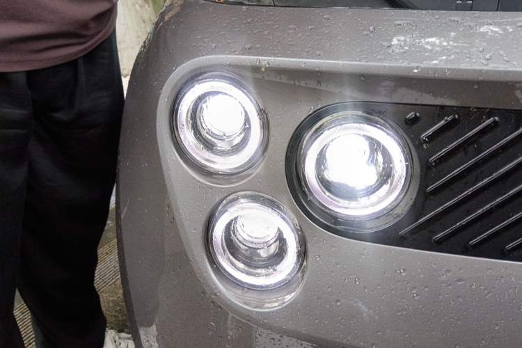 Used firefly 2025 Illuminated Edition Right Front Headlight