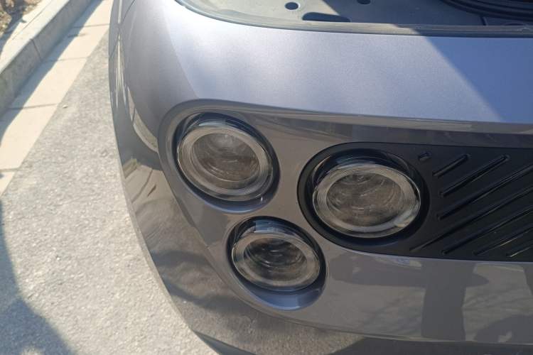 Used firefly 2025 Illuminated Edition Right Front Headlight