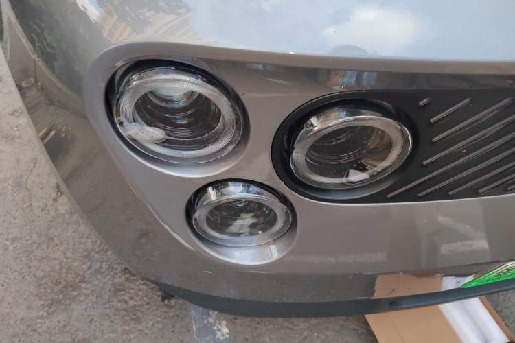 Used firefly 2025 Illuminated Edition Right Front Headlight