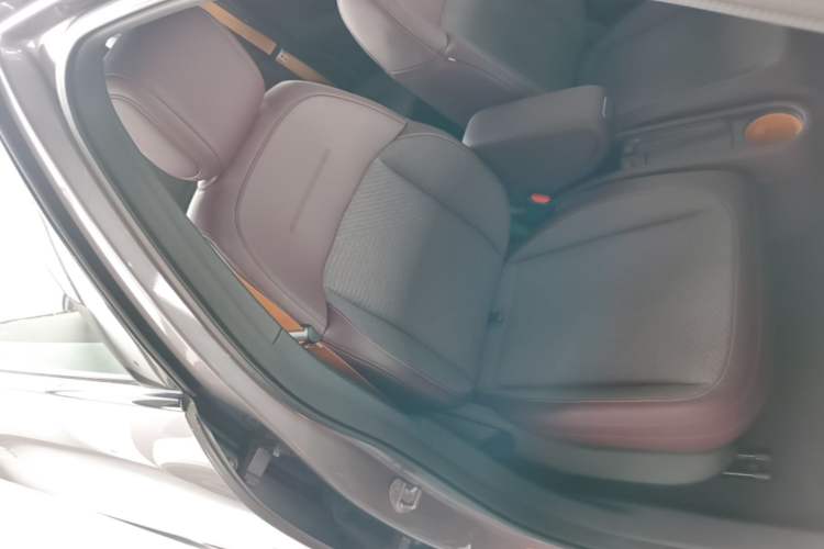 Used firefly 2025 Free Edition Right Front Seat